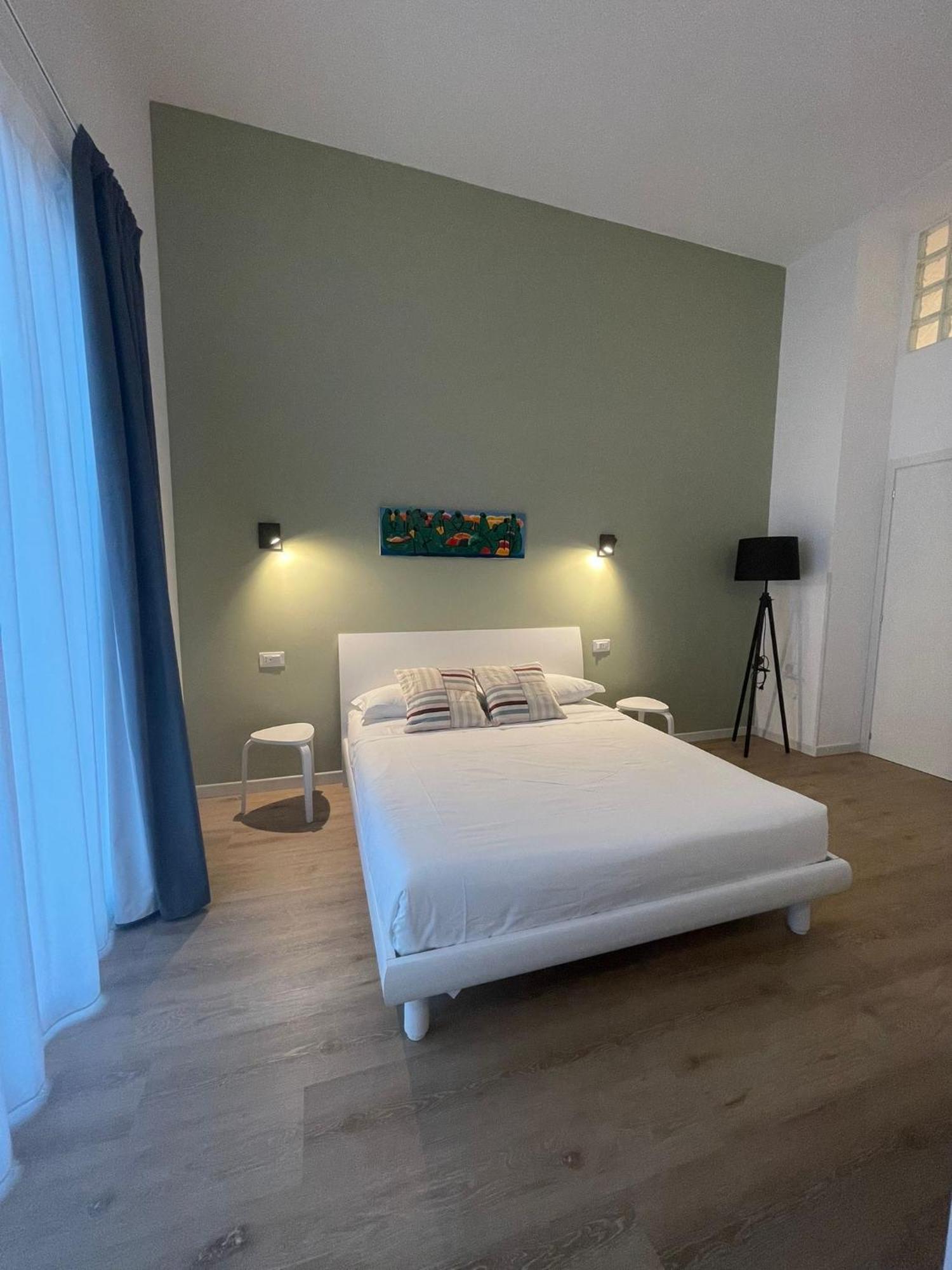 Aloe Comfort Rooms Пескара Екстериор снимка